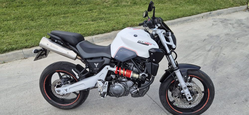 Yamaha mt 03 660-A2-akrapovici