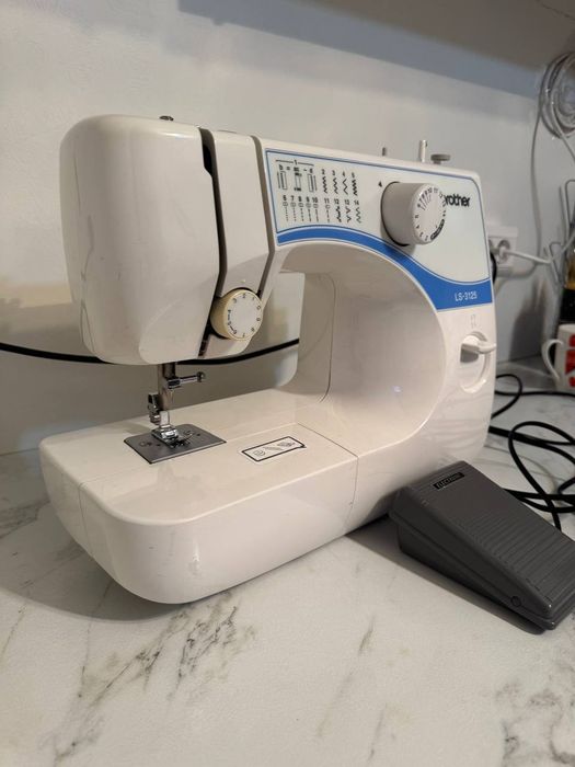 Швейная машинка новая