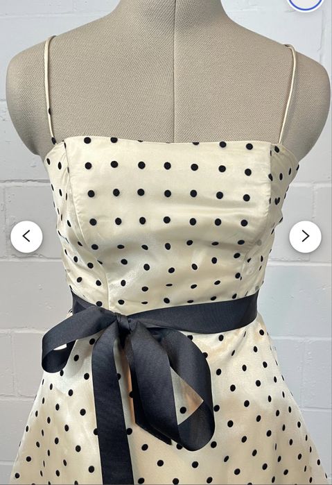 Официална рокля Betsy&Adams