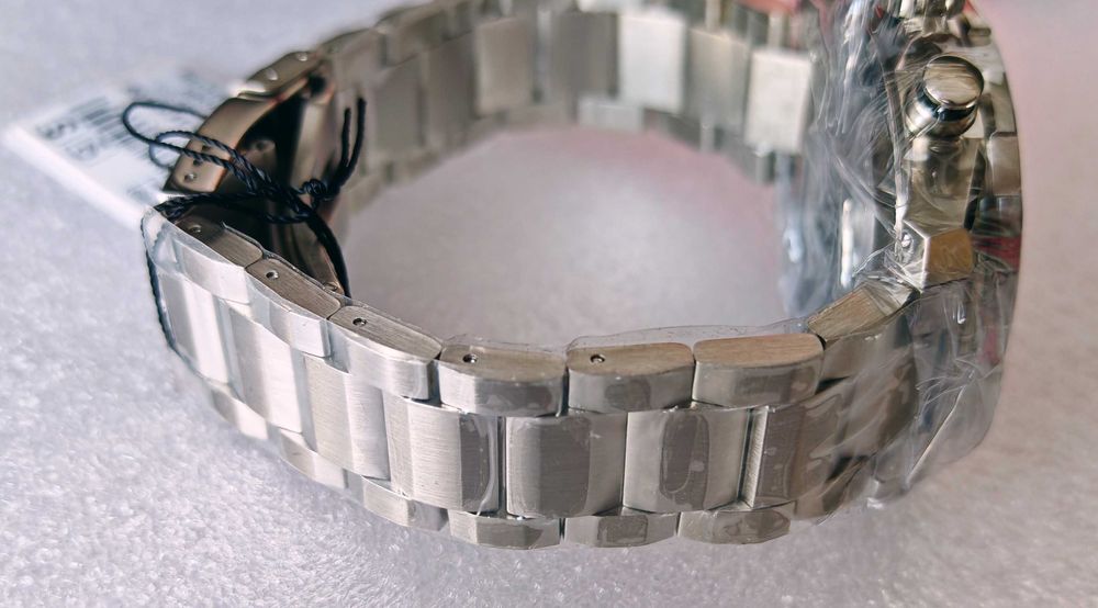 TISSOT SUPERSPORT CHRONO чисто нов оригинален с кутия мъжки часовник