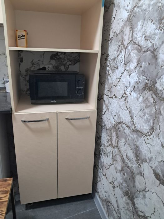 Шкаф пенал в отличном состоянии