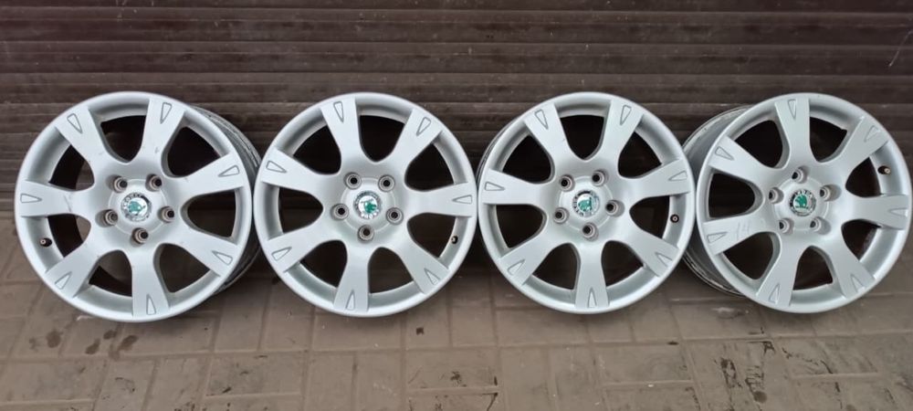 Диски на Шкоду R16 б/у из Германии