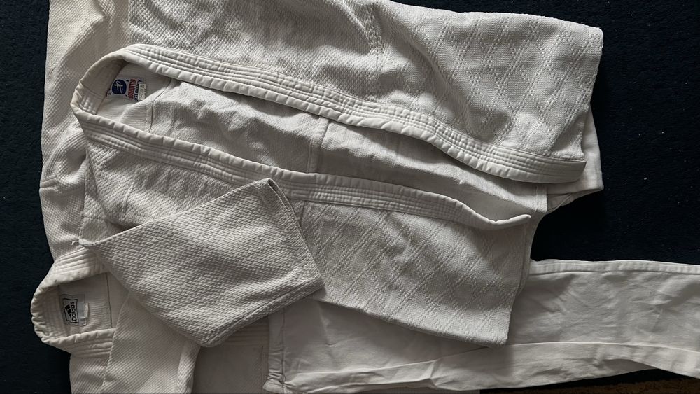 Прдам кимоно для тайквондо