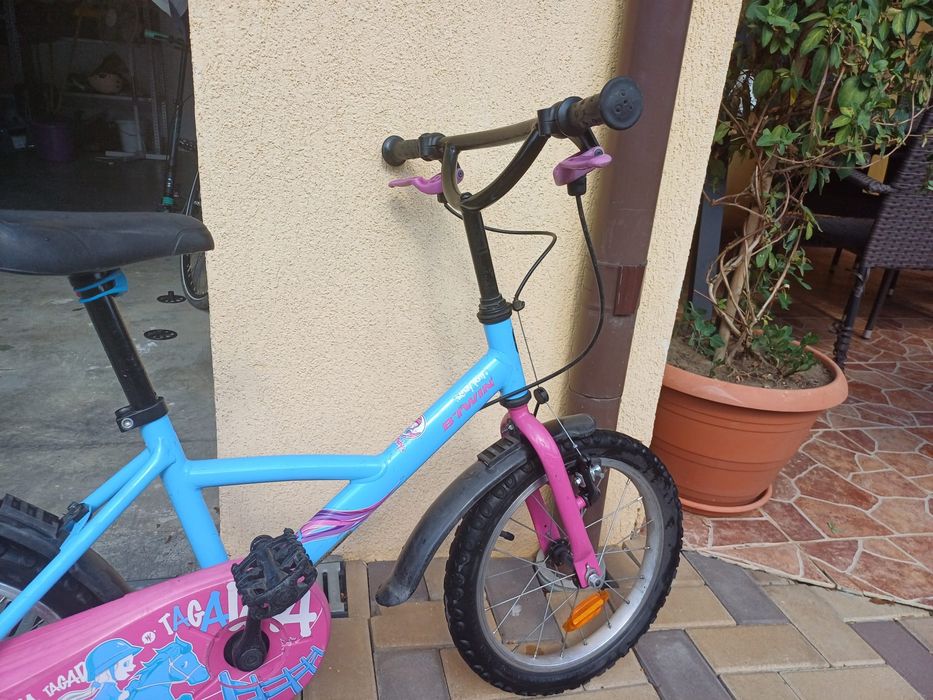 Bicicleta de 16 pentru fetițe