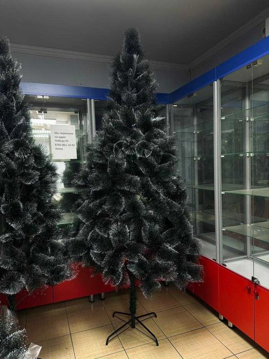 В продаже елки искусственный