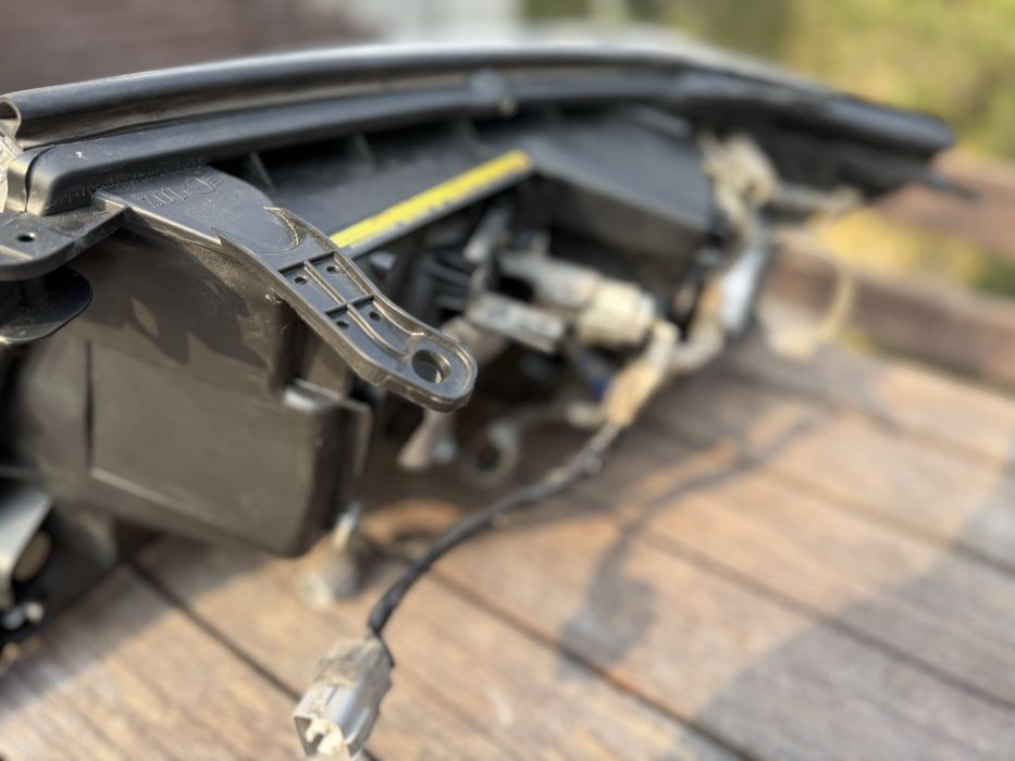 Фара правая оригинал