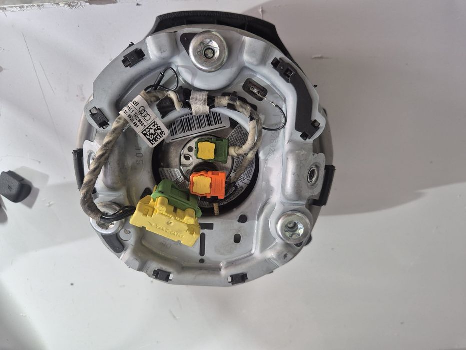 Vând volan cu airbag audi a 4 b8