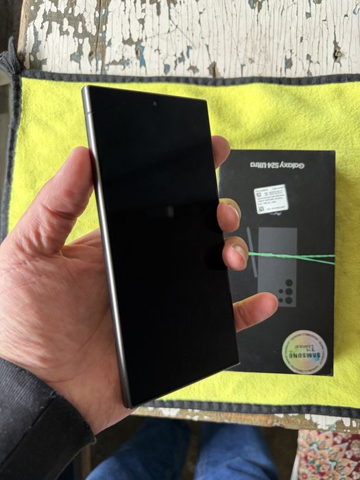 samsung s24 ultra pamit 12.256g holati zor karopkasi bor