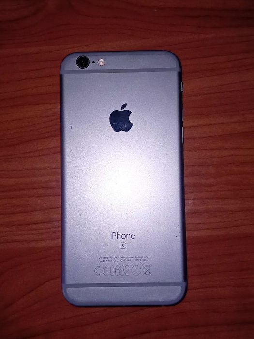 Vând telefon iphone 6s