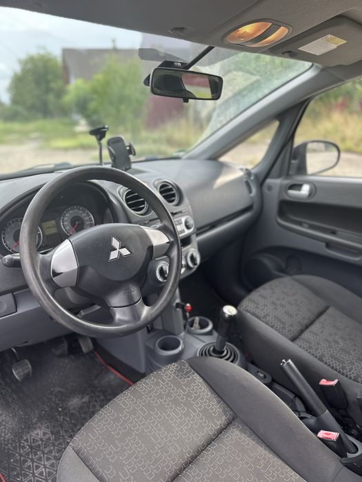 Mitsubishi Colt 2009