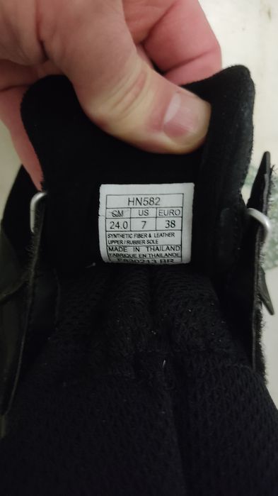 Обувки дамски ASICS зимни