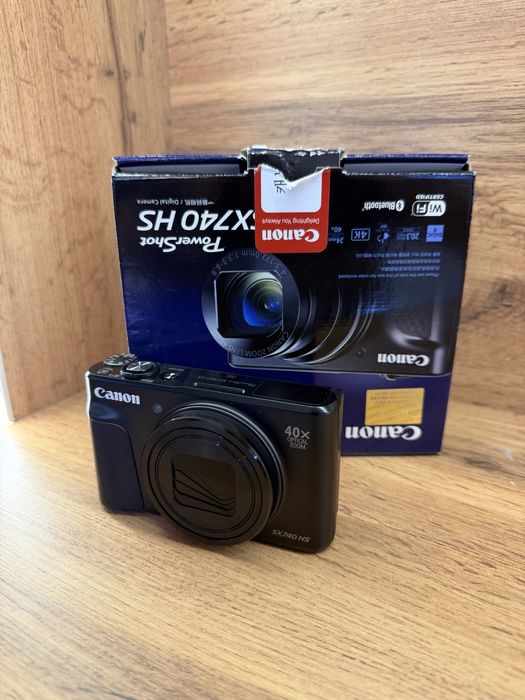 Фотоаппарат Canon PowerShot SX740 HS