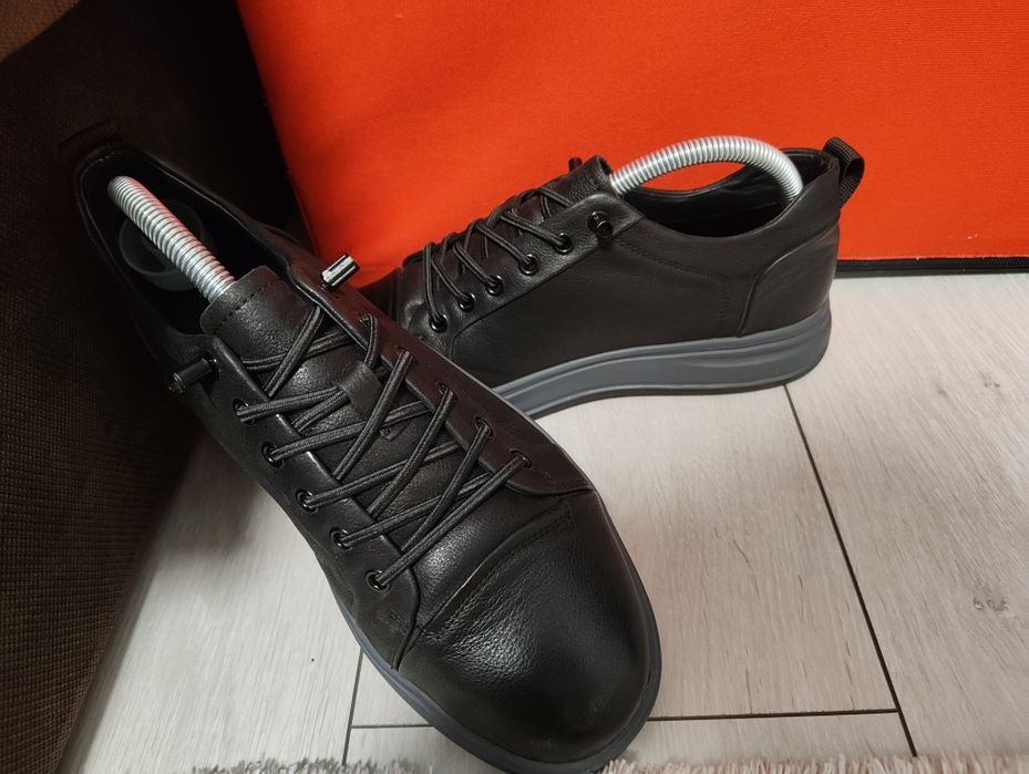 Papucii de piele Stephano
