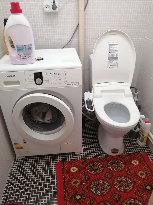 Продается 3х комн квартира в городе, ориентир кафе "Ахмадчиз"