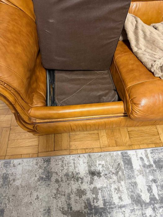 Set fotoliu si canapele din piele