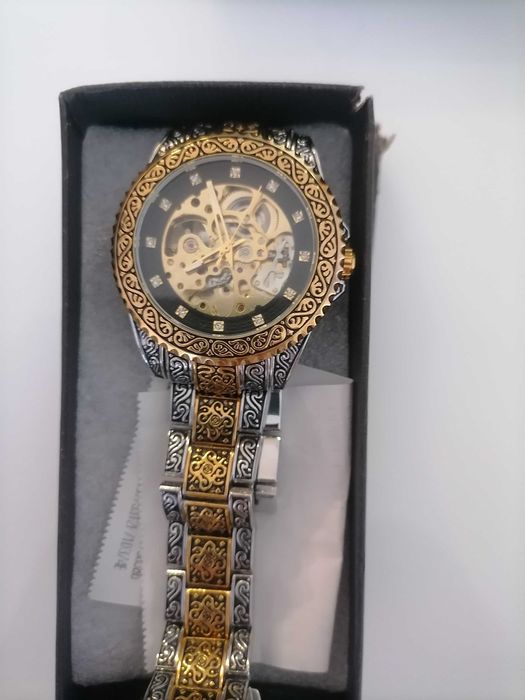 Ръчен часовник чисто нов