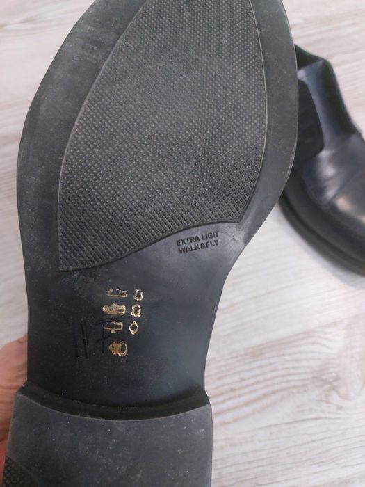 Продам мужские туфли