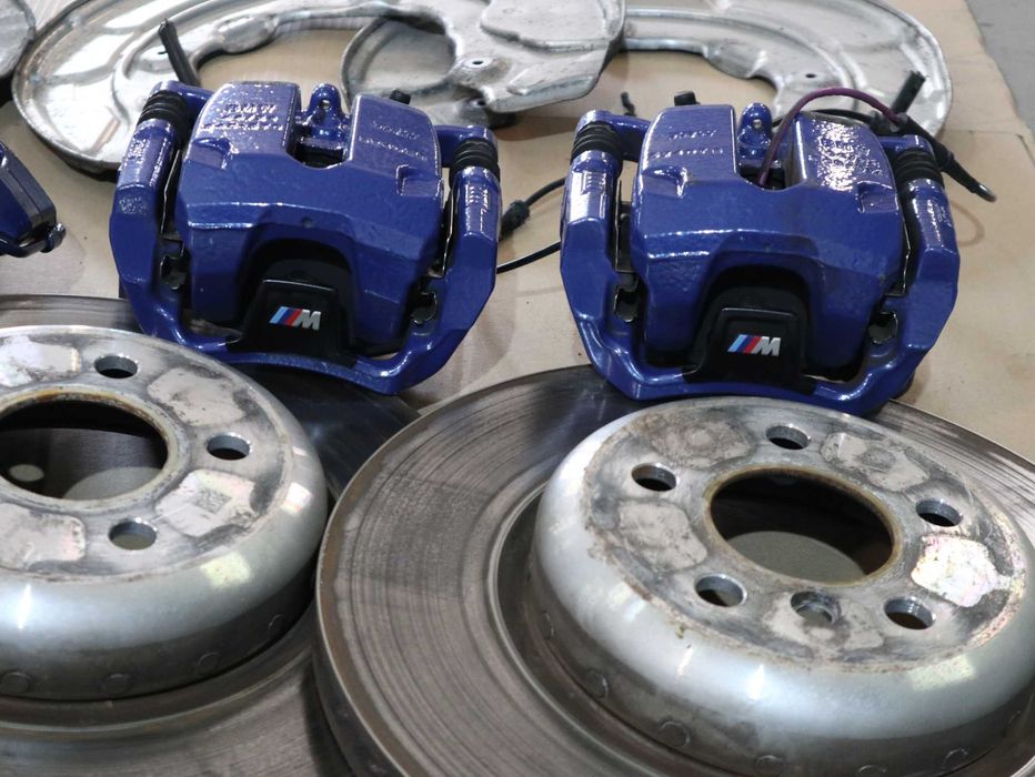 Сини апарати и дискове БМВ Г20 Г22 Г30 Г31 Г11 Г12  М-спорт спирачки