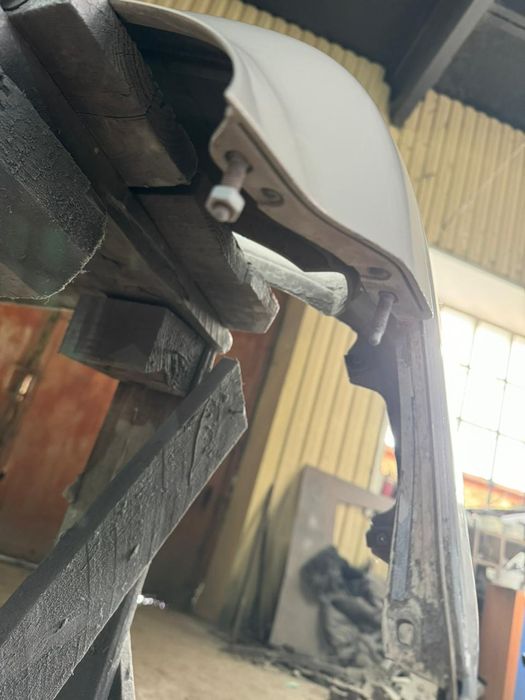 Продам бампер toyota aristo ,lexus