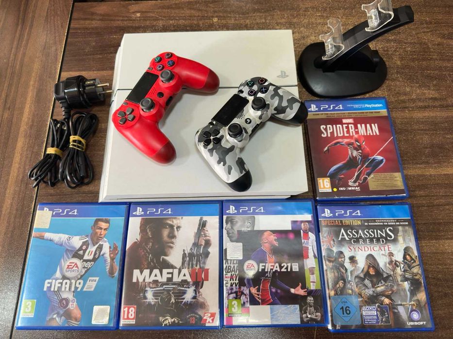 Playstation 4 Slim 500gb с 2 джойстика, 5 игри и зарядна станция