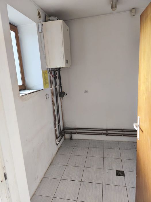 Inchiriez spatiu 110 mp- depozit/ producție/ bucătărie/ atelier- zona Iris