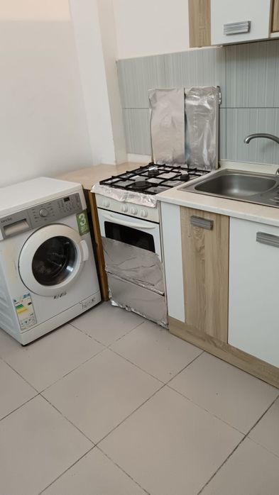 PARTICULAR Ofer spre închiriere garsoniera, zona centrala