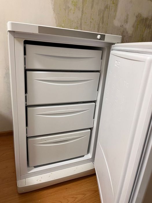 Морозильник INDESIT