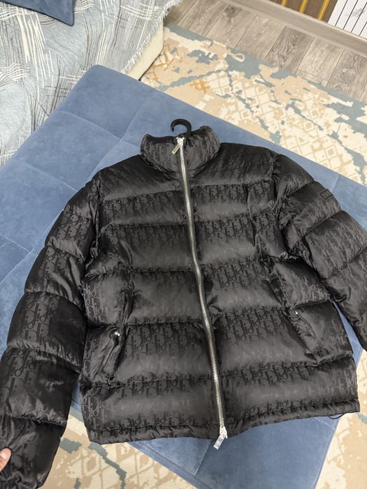 Куртка пуховик диор.