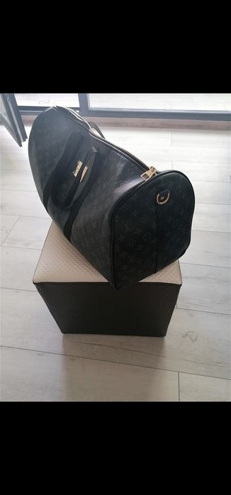 Geantă Louis Vuitton