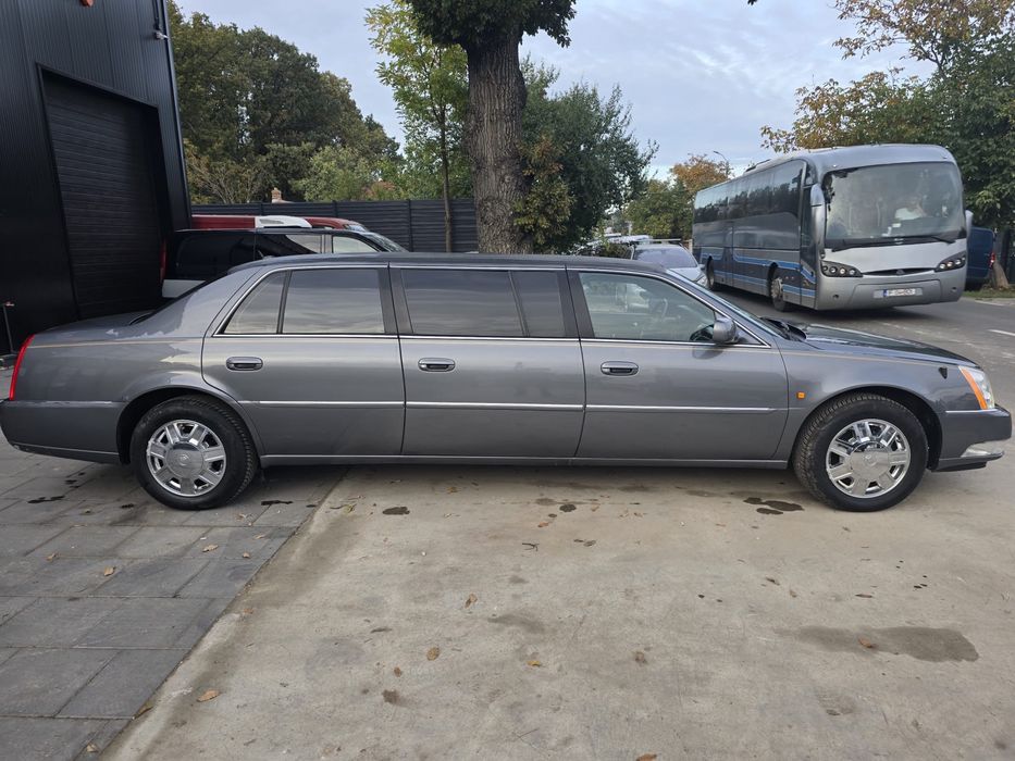 Limuzina cadillac de ville