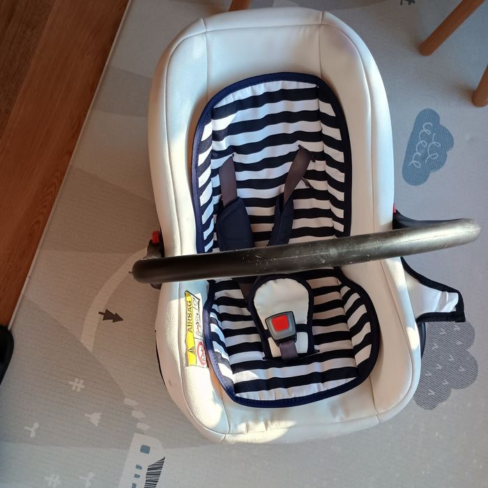 Бебешко кошче за кола