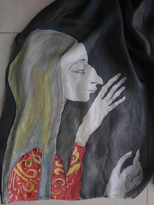 Шал, рисуван върху коприна. фантазия .Красив подарък . Варна. любов