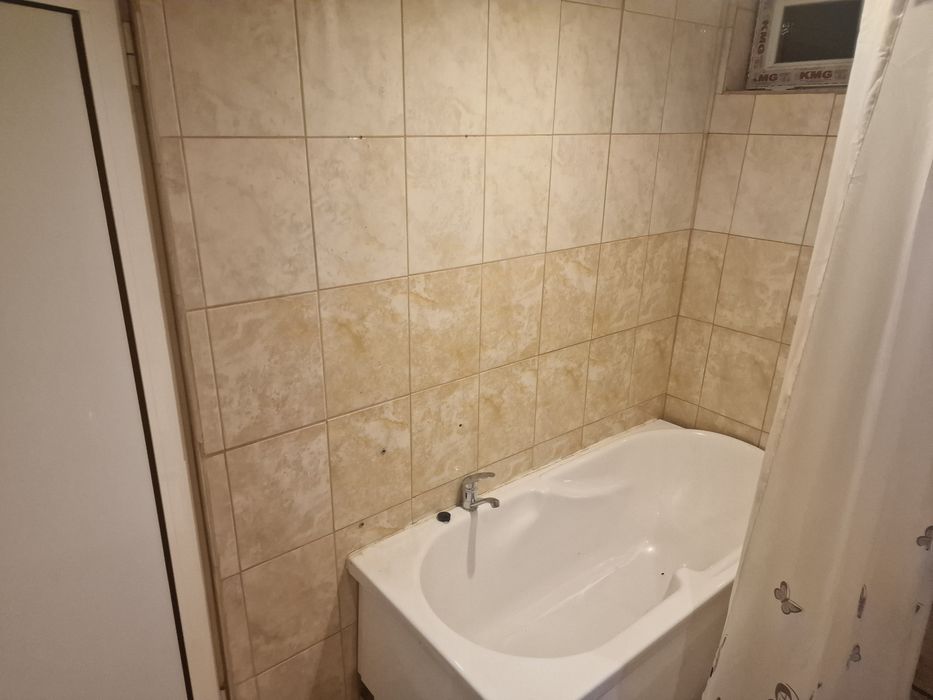 Продава се къща до старческия дом