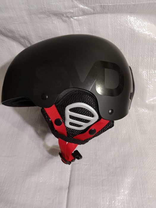 Продается горнолыжный шлем