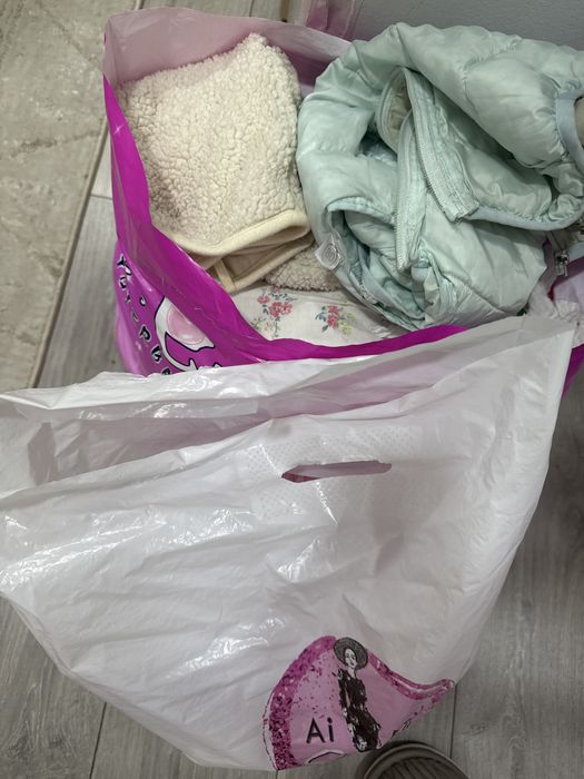 2 пакета вещей для девочек даром