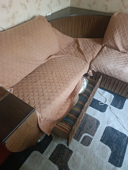 Диван отдам даром