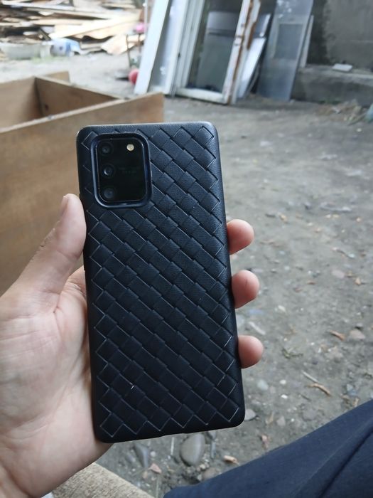 Продам мощный флагман Samsung Galaxy S10 Lite