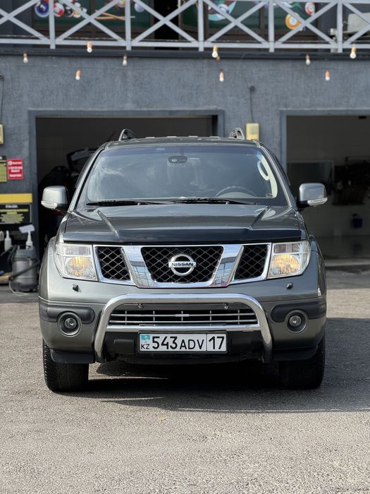 Ниссан Патфайндер в шикарном состоянии