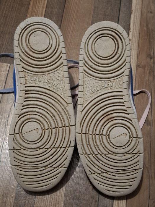 Nike convers play