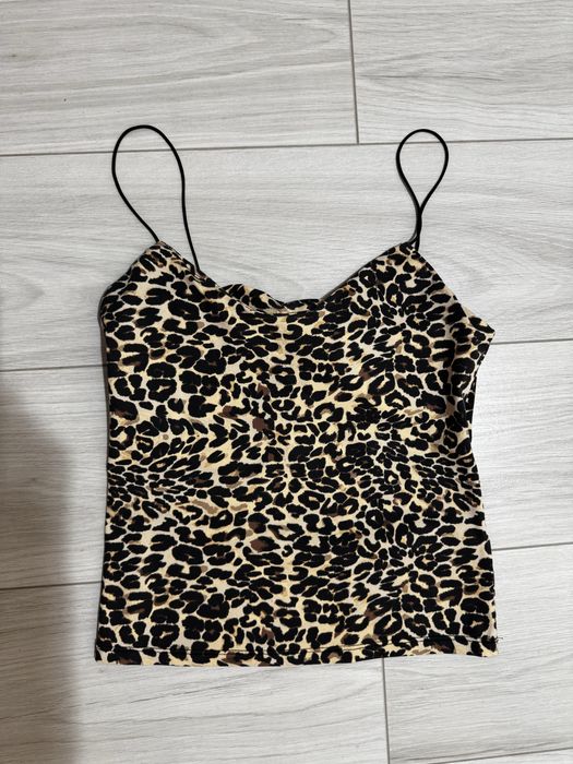 Бюстие Потник на Bershka