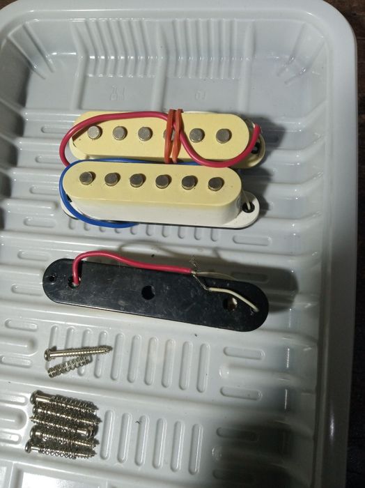 Комплект звукоснимателей "fender"