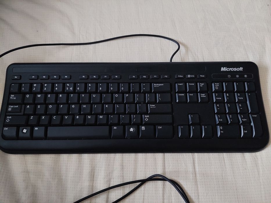 Imprimanta HP D2460 si tastatura