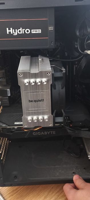 процесор i5 9600kf,дъно gb b365b и охладител pure wings 2