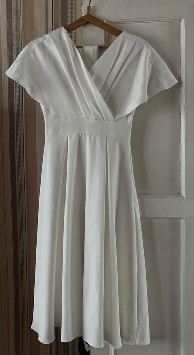 Продам белое платье