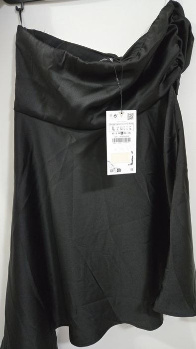 Rochie neagra fără bretele asimetrica