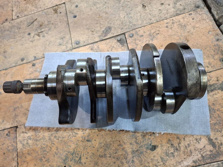 Запчасти на Ауди 100 с4