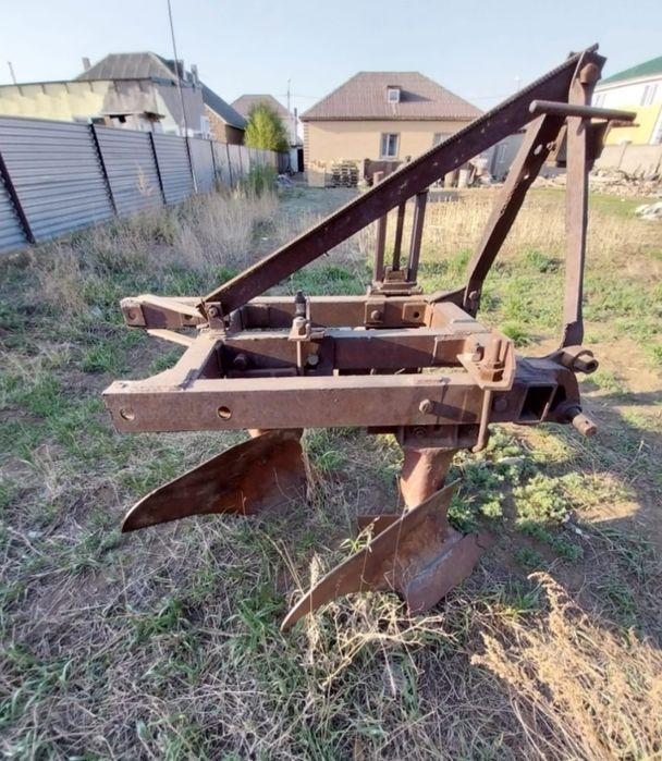 Продаётся плуг двухкорпусный