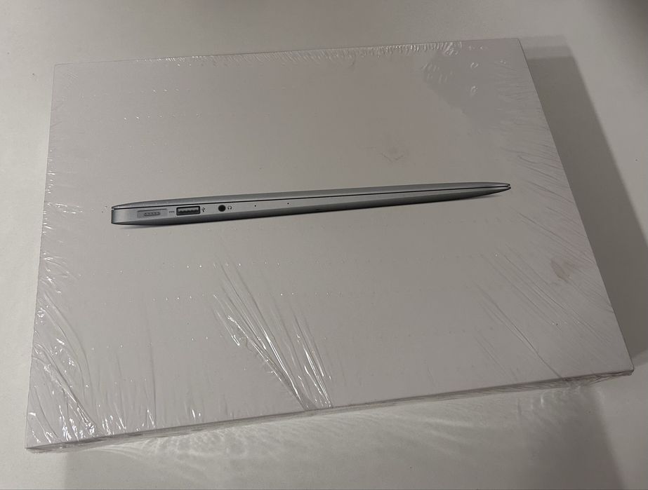 Vând MacBook Air, 126 gb