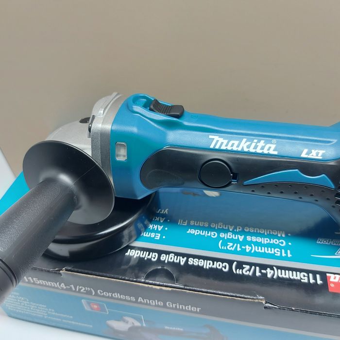 ПРОМОЦИЯ.Нов ъглошлайф Makita DGA452Z
