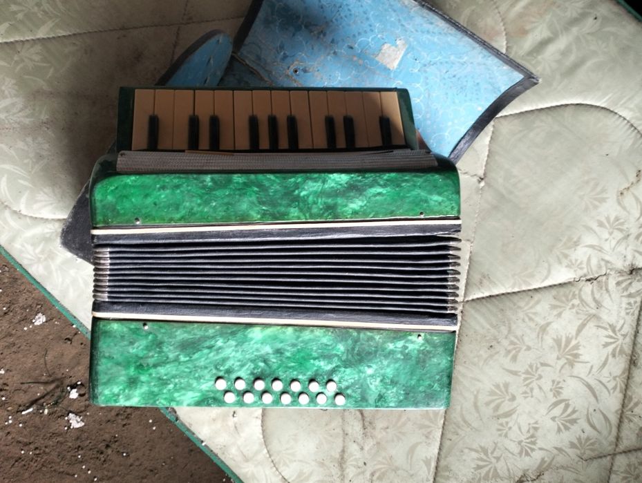 Продам гармошку малыш